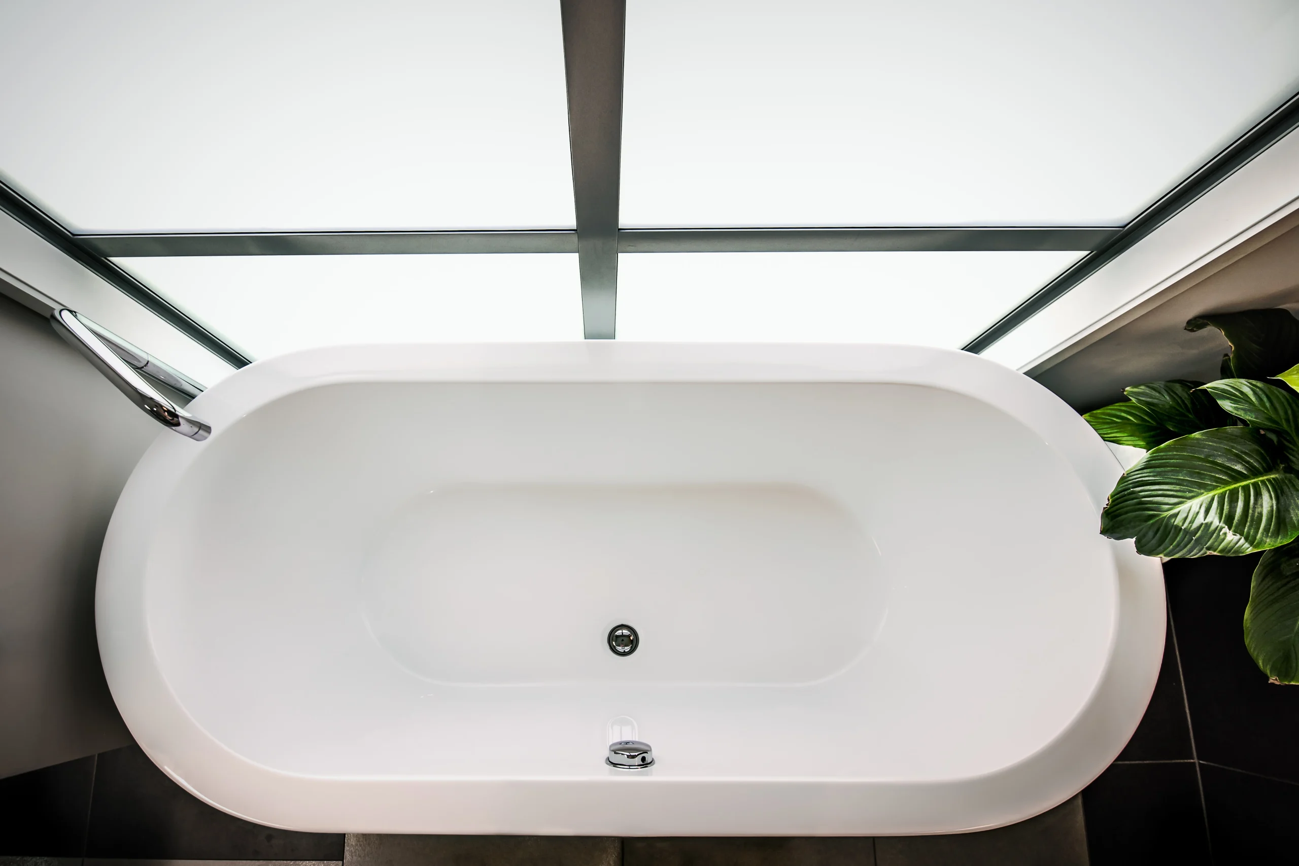 Modernes Badezimmer, barrierefrei umbauplanbar
